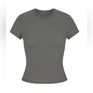 Skims Fits Everybody Short Sleeve T-Shirt Gunmetal